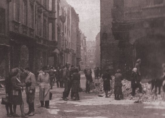 Arbeitskommando in der Knochenhauerstraße in Bremen Quelle: Staatsarchiv Bremen IO.B 1944-03/137. LA